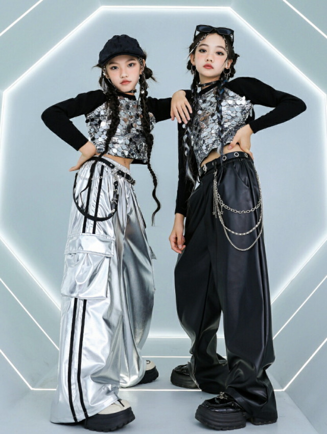 スパンコールトップスのキッズダンス衣装