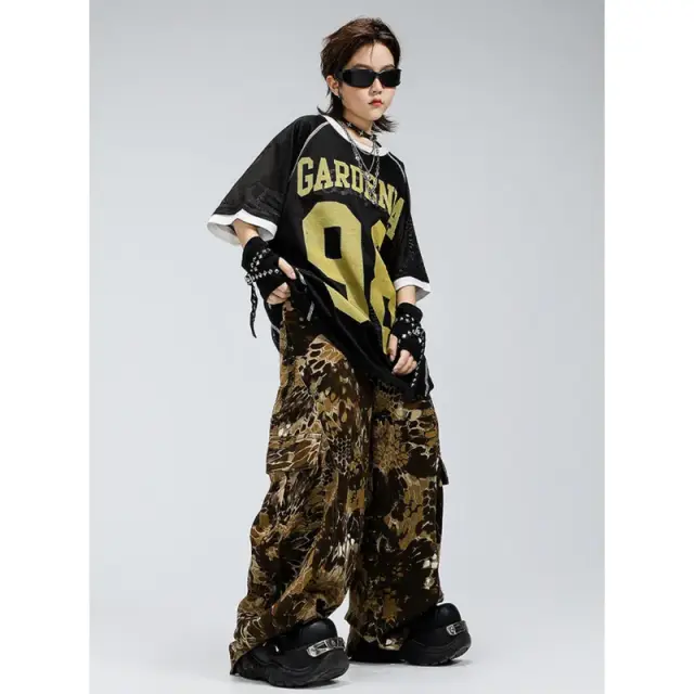 蛇柄パンツのヒップホップダンス衣装